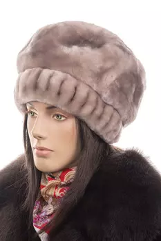 Шапка женская из мутона