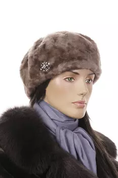 Шапка женская из мутона
