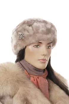 Шапка женская из мутона