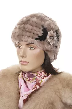 Шапка женская из мутона