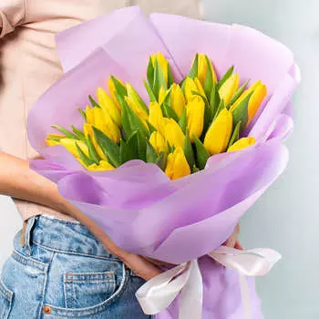 LetuFlowers Букет из желтых тюльпанов 25 шт.