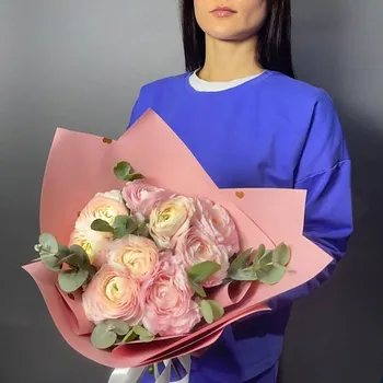 GLOW FLOWERS Моно-букет из 9 ранункулюсов
