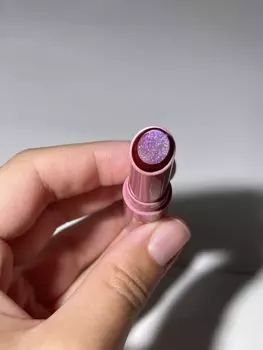 Увлажняющая помада Arive Makeup Balm Lipstick [10 Cover Story] 2g