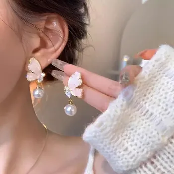 Серьги-бабочки с градиентным синим кристаллом, жемчугом и иглой из серебра 925 пробы серебряный
