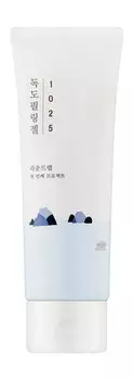 Пилинг-гель для лица с морской водой Round Lab 1025 Dokdo Peeling Gel