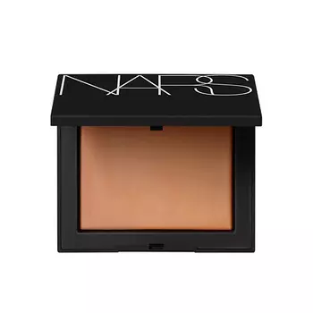 NARS Светоотражающая фиксирующая компактная пудра